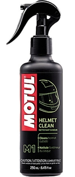 MOTUL M1 Helmet and Visor Clean
